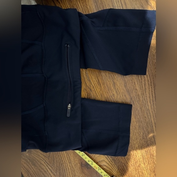 LULULEMON navy cropped mesh leggings, 21โ (US 2) - Picture 8 of 9